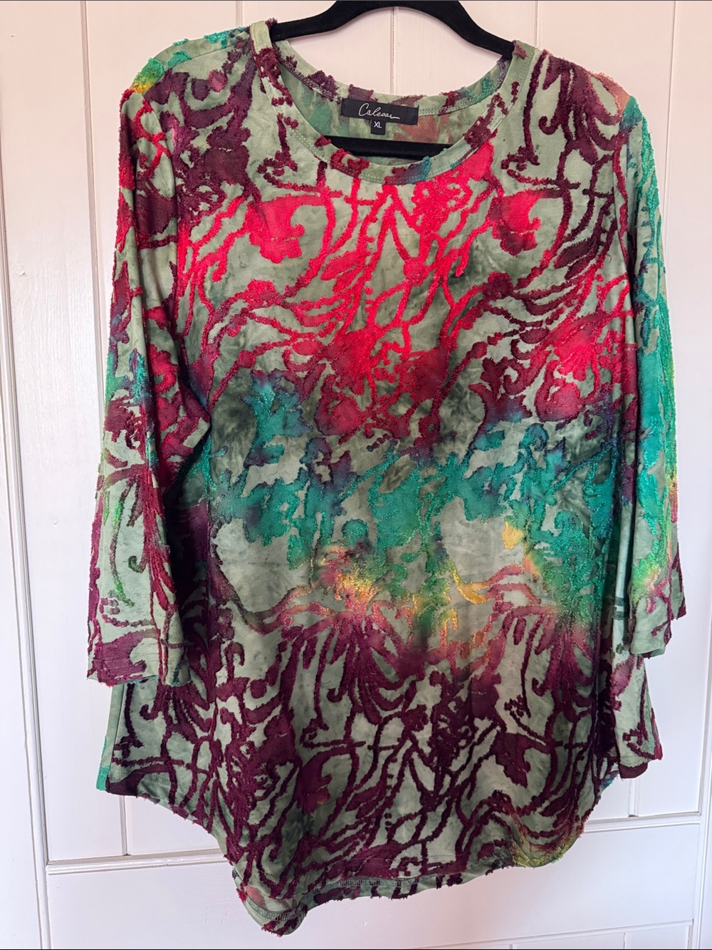 CALESSA Green Multicolor Velvet Burnout Tunic
